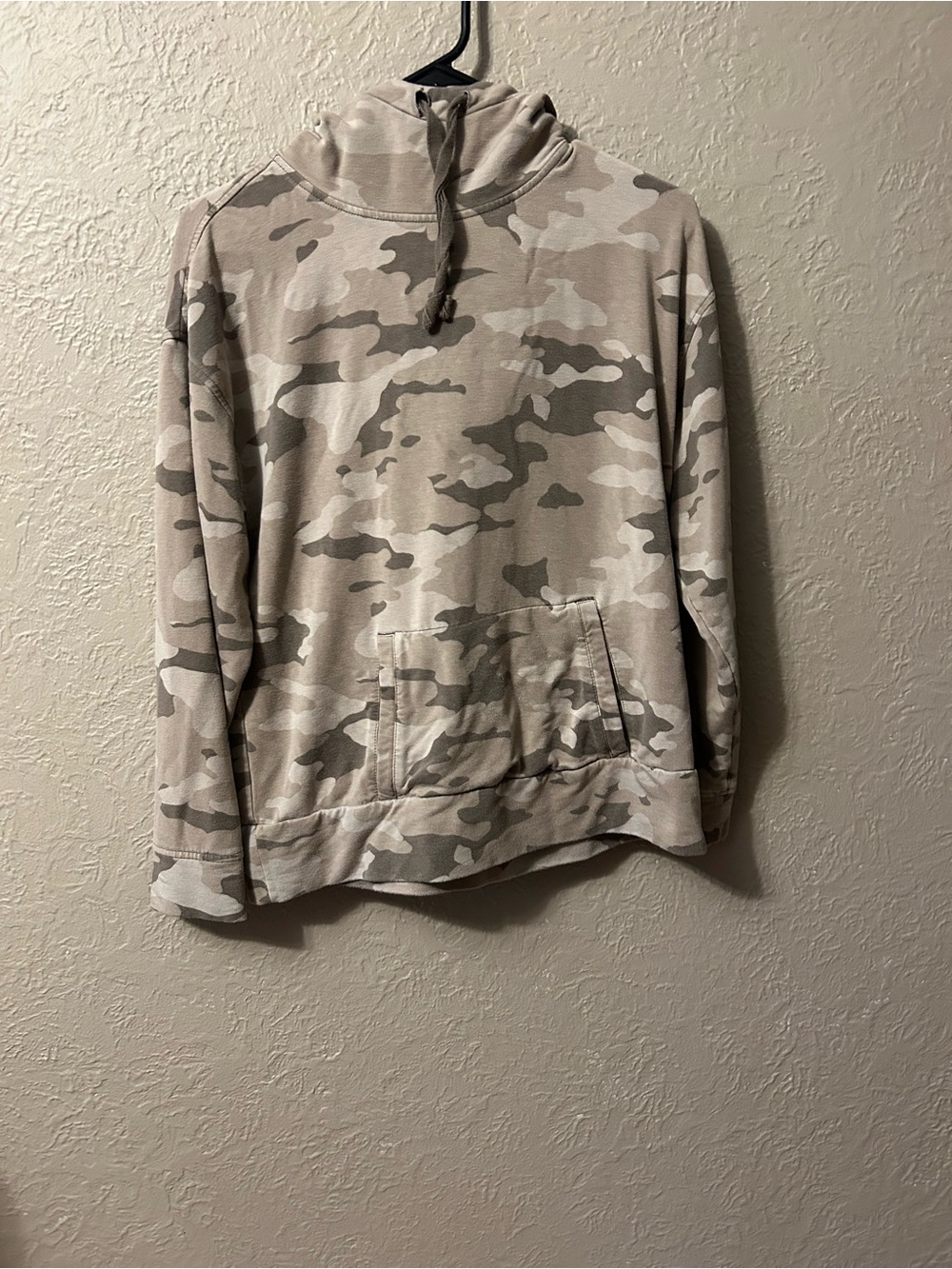 GAP Men's Camo Zip-Up Sweater - Cream & Tan